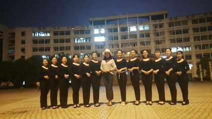 微笑傳遞語(yǔ)言，文明傳播信念——記文學(xué)院秘書(shū)學(xué)天使禮儀隊(duì)服務(wù)2017年中國(guó)大學(xué)生武術(shù)錦標(biāo)賽