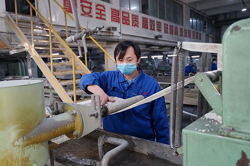 上海石化成功研發(fā)熔噴布專(zhuān)用料,可每天多生產(chǎn)口罩600萬(wàn)片